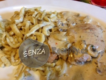 Kuřecí plátky v žampionové omáčce 