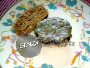 Plněné žampiony Nivou a ořechy