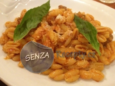 Gnocchetti sardi con salsiccia, finocchio e ricotta