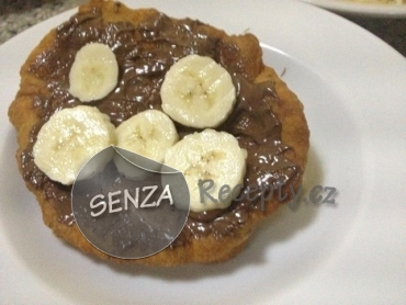 Langoše s nutellou a banány