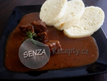 Srnčí kýta na víně