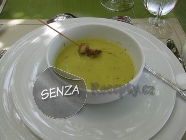 Smetanová hrášková polévka